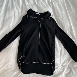 Aritzia Babaton XXS black blouse